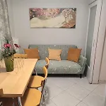 άνετο ισόγειο με αυλή Appartement Volos
