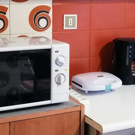 άνετο ισόγειο με αυλή Apartment Volos