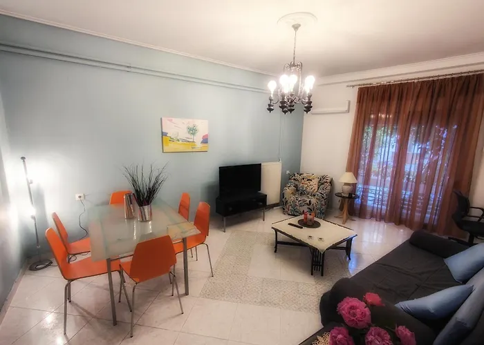 άνετο ισόγειο με αυλή * Volos