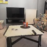 شقة άνετο ισόγειο με αυλή