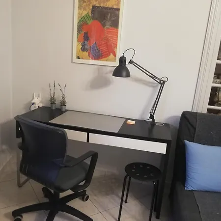 Άνετο ισόγειο διαμέρισμα με αυλή 3* Volos