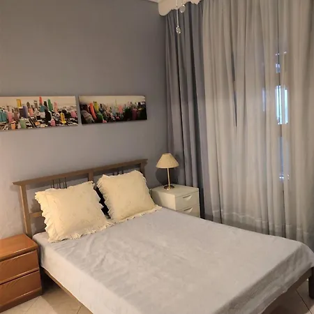 Άνετο ισόγειο διαμέρισμα με αυλή 3* Volos