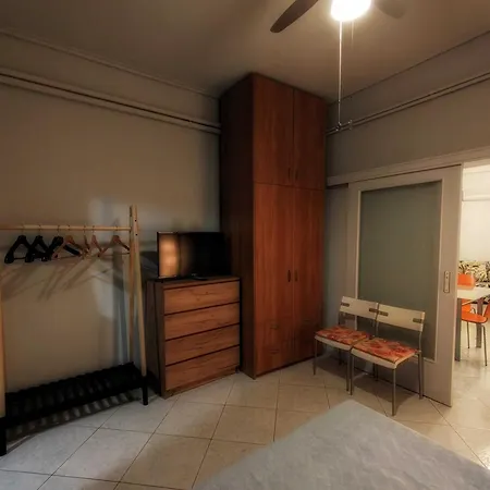 Spacious Apartment With Patio 沃洛斯