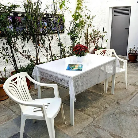 Άνετο ισόγειο διαμέρισμα με αυλή Appartement Volos